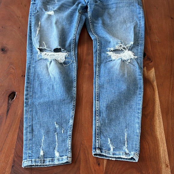 Zara Ripped Jeans - Picture 4 of 5